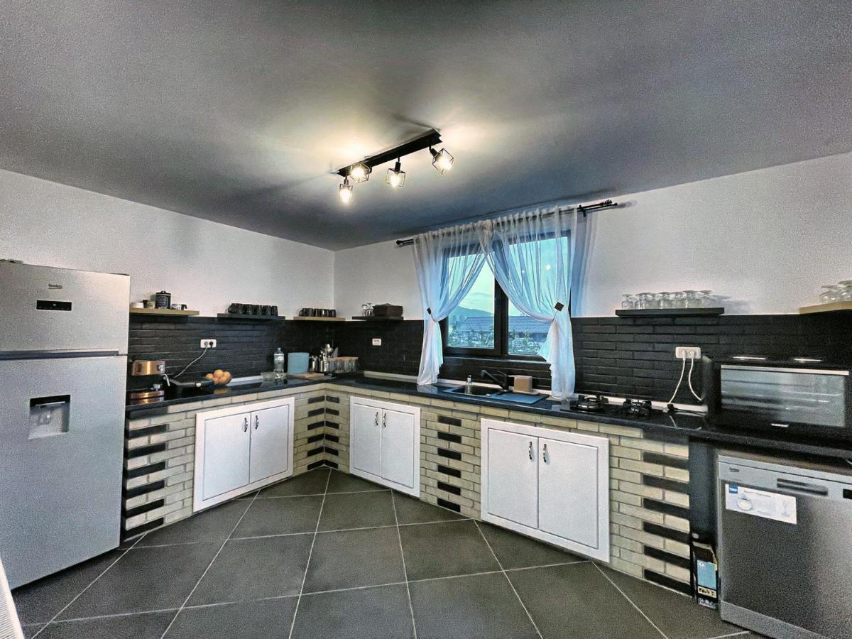 Casa Din Podirei Βίλα Capu Cîmpului Εξωτερικό φωτογραφία